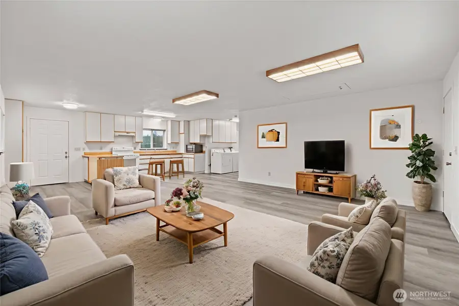 4904 N Island Drive, Bonney Lake, WA 98391 - Image #3