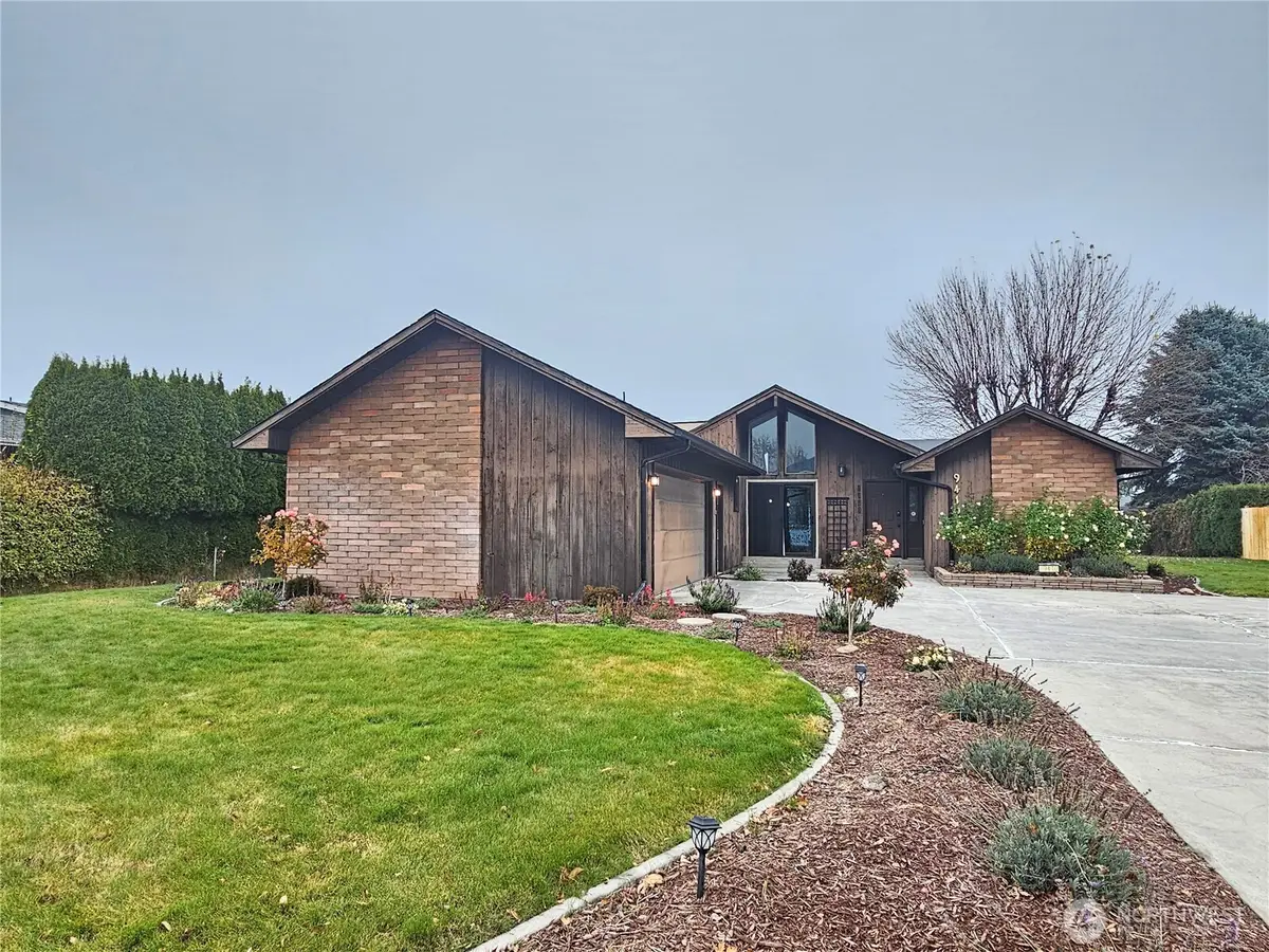 9410 Albert Way Se, Moses Lake, WA 98837 - Image #1