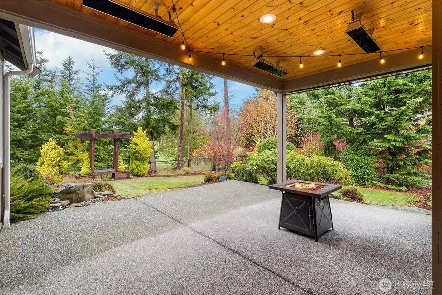 2882 SW Fairway Point Drive, Oak Harbor, WA 98277 - Image #2