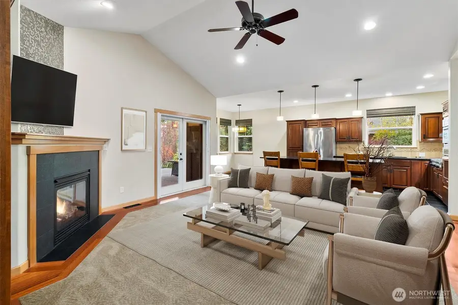 2882 SW Fairway Point Drive, Oak Harbor, WA 98277 - Image #3