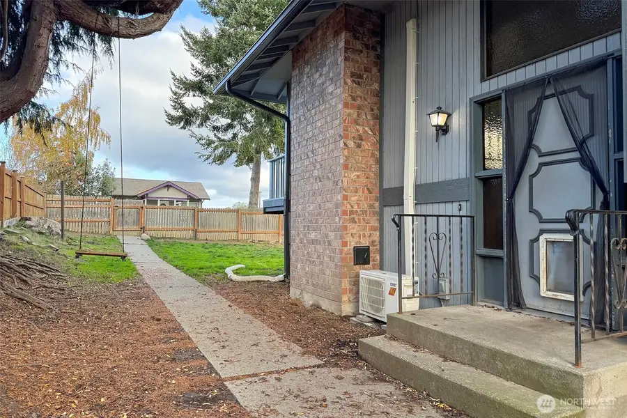 1624 W 8th Street, Port Angeles, WA 98363 - Image #2