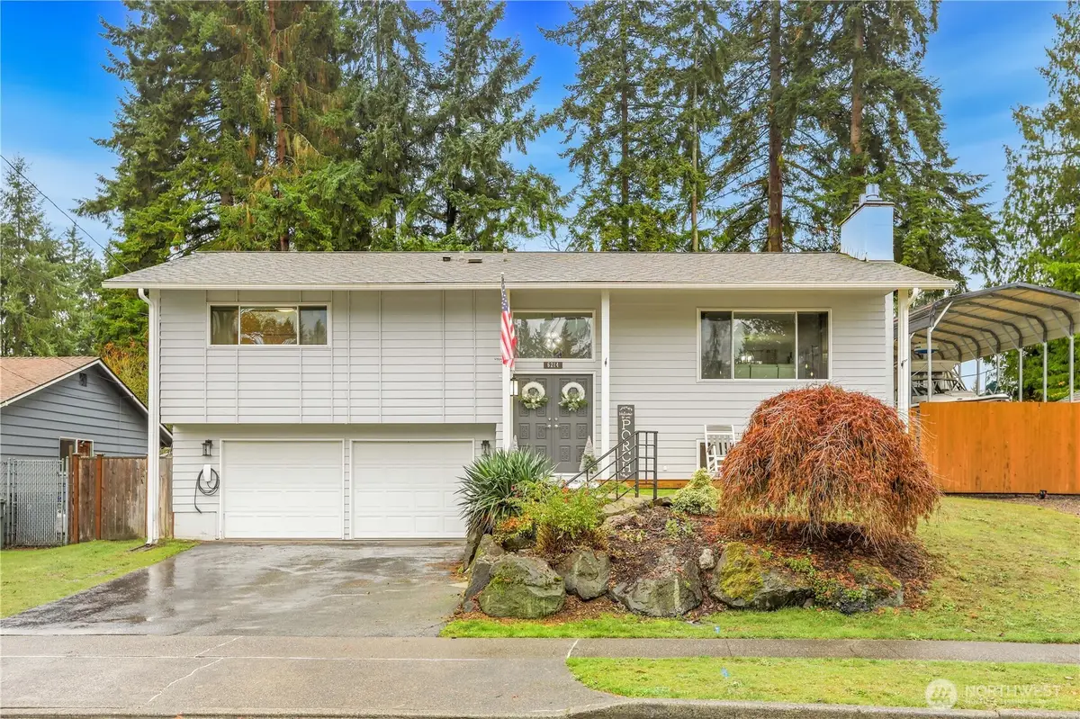 6214 185th Street Sw, Lynnwood, WA 98037 - Image #1
