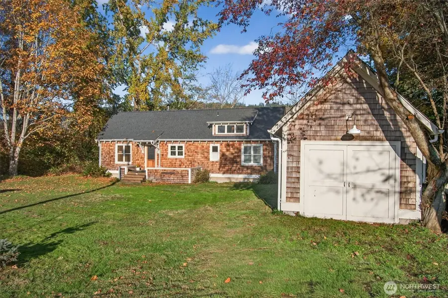 357 E Birnie Slough Road, Cathlamet, WA 98612 - Image #2