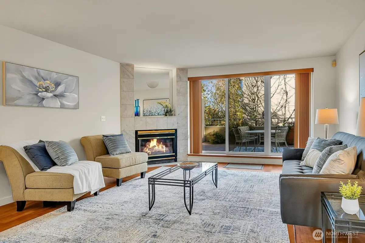 619 5th Avenue W #203, Seattle, WA 98119 - Image #1