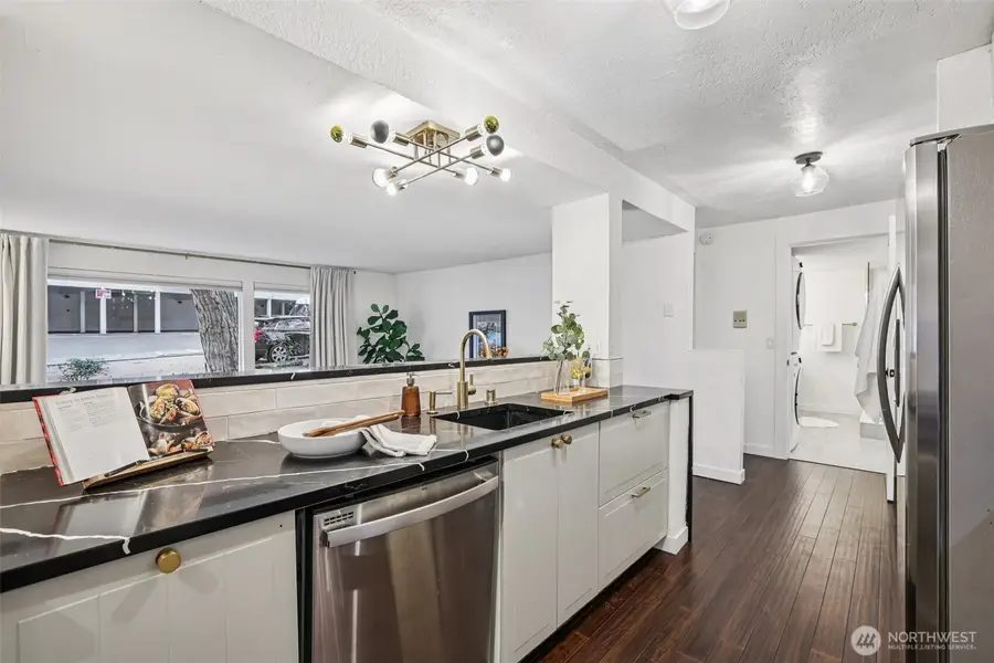 3700 26th Place W #203, Seattle, WA 98199 - Image #2