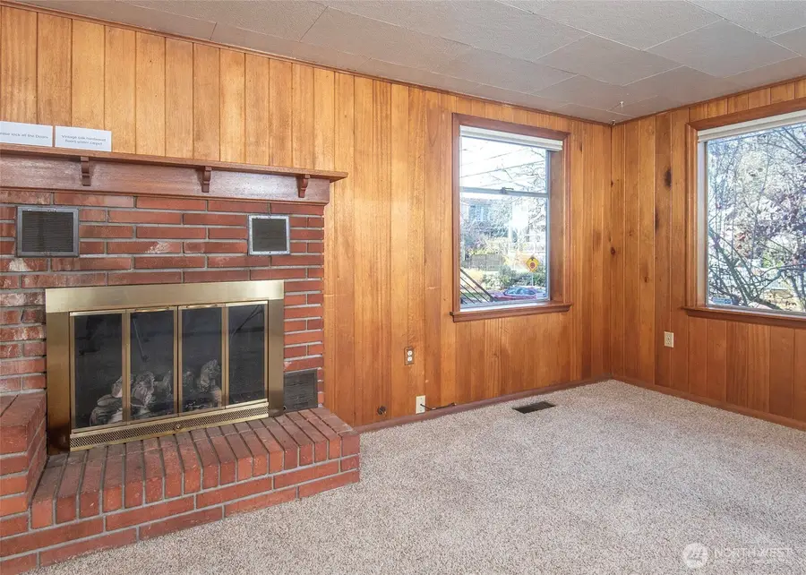 747 N 78th Street, Seattle, WA 98103 - Image #3