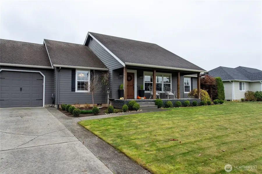 805 Cedar Drive, Lynden, WA 98264 - Image #2
