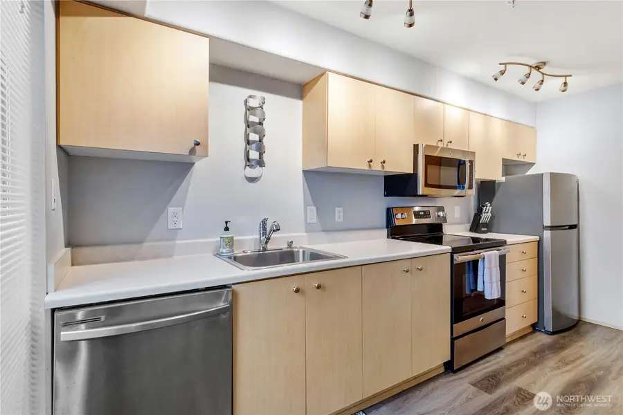 2818 Grand Avenue #B410, Everett, WA 98201 - Image #3