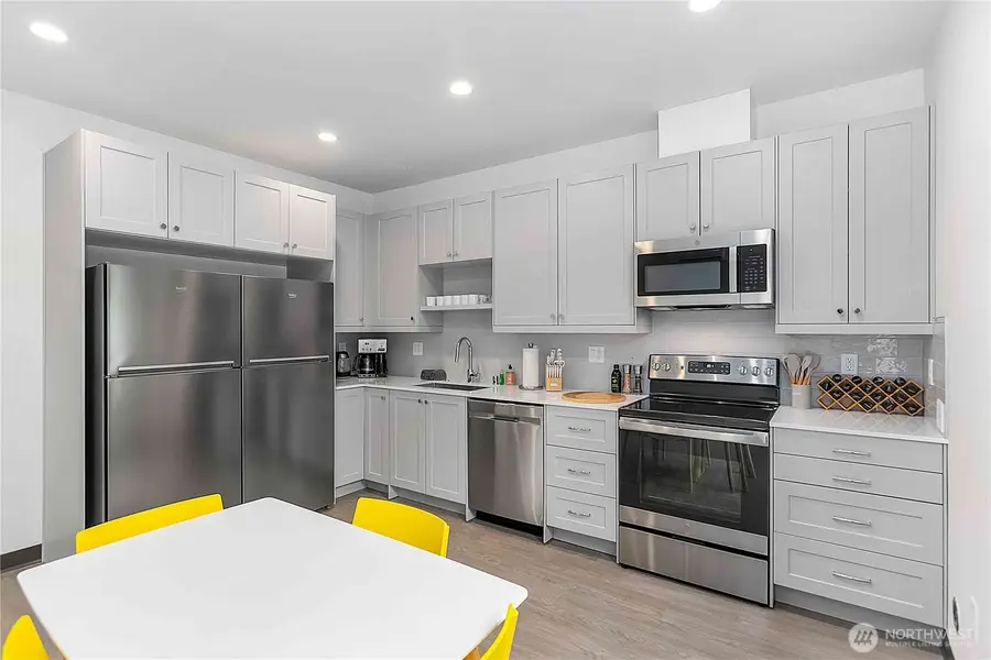 2613 3rd Avenue W, Seattle, WA 98119 - Image #3