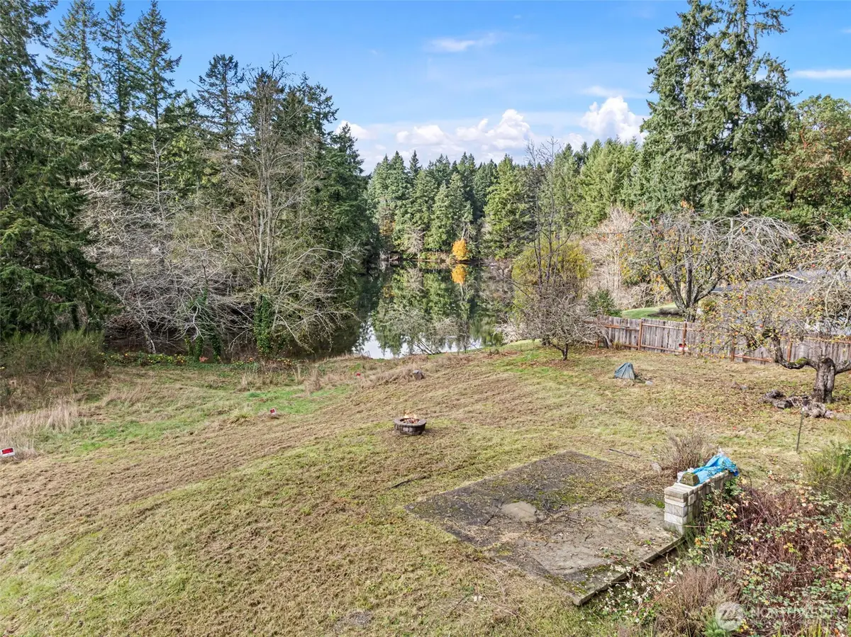 9009 Miller Road Ne, Bainbridge Island, WA 98110 - Image #1