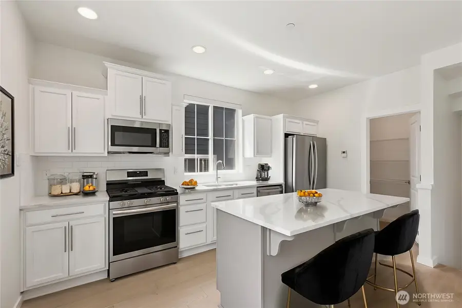 861 5th Place Ne, Issaquah, WA 98029 - Image #3