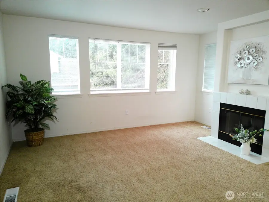 4714 Fairwood Boulevard Ne #402, Tacoma, WA 98422 - Image #3
