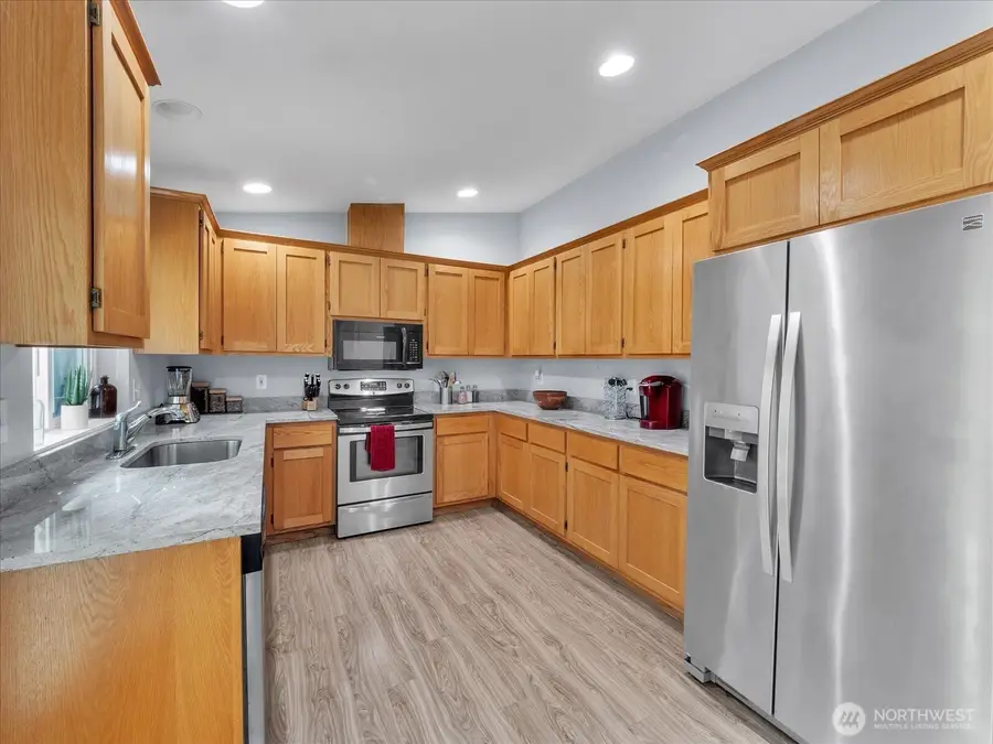 592 Kodiak Avenue, Camano Island, WA 98282 - Image #2