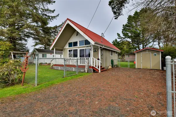 1660 1st Avenue, Grayland, WA 98547