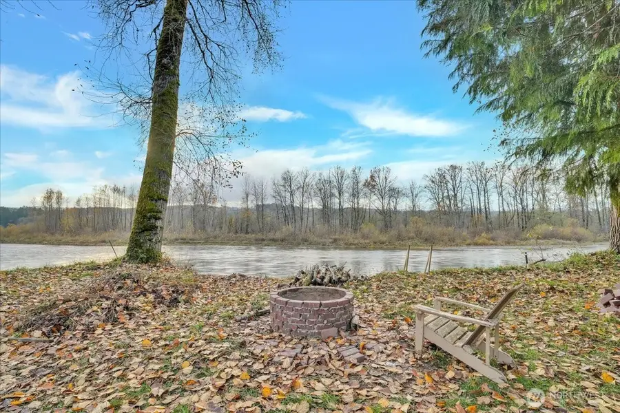 349 Imboden Road, Castle Rock, WA 98611 - Image #3