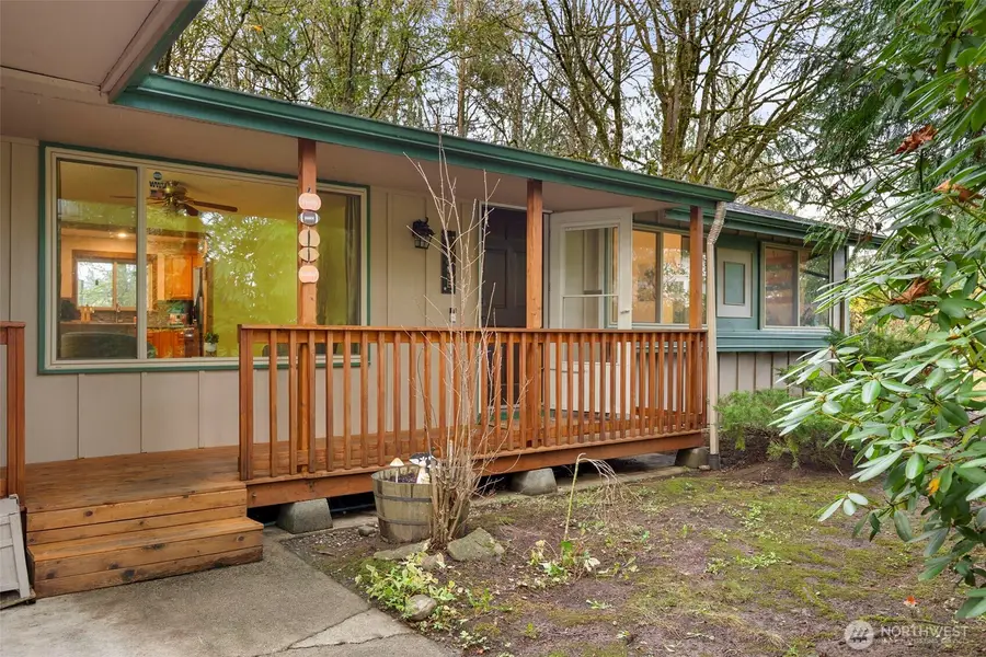 203 NE Alnus Way, Bremerton, WA 98310 - Image #2