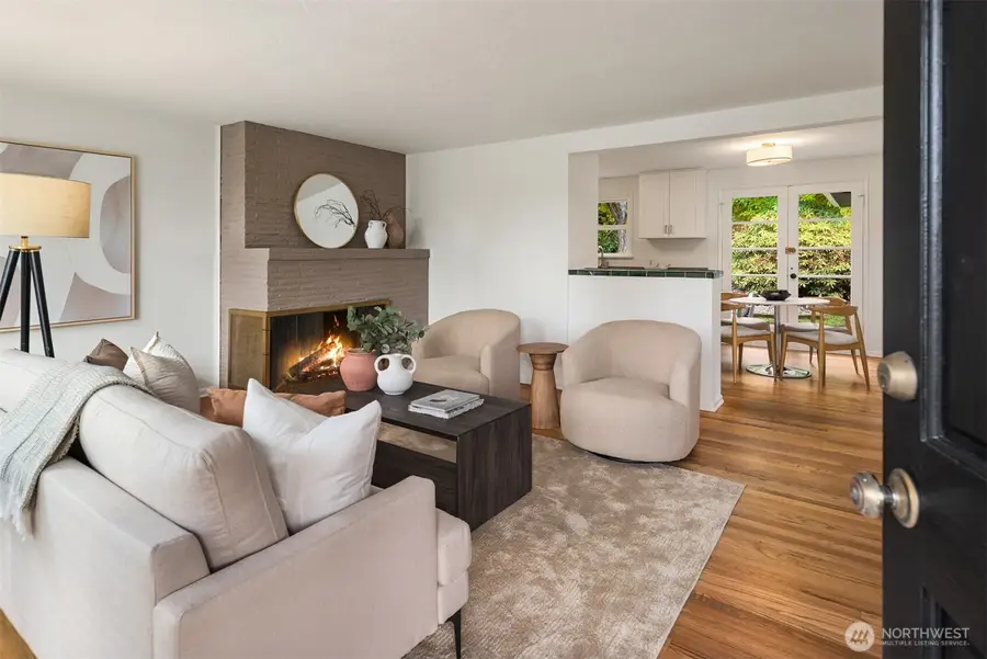 11346 Bartlett Avenue Ne, Seattle, WA 98125 - Image #2