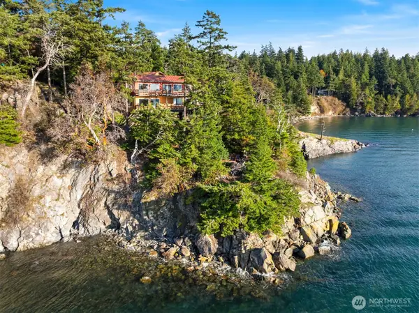 7782 Cypress Way, Anacortes, WA 98221