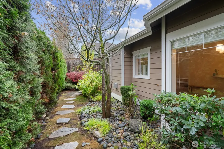 10700 SE 260th Street #J101, Kent, WA 98030 - Image #3