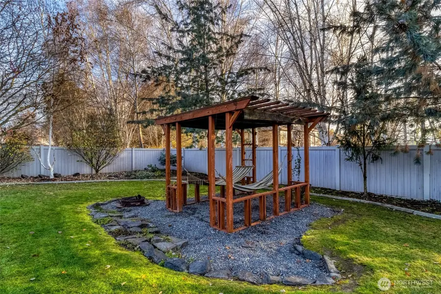 1676 Greenbriar Drive, Walla Walla, WA 99362 - Image #3
