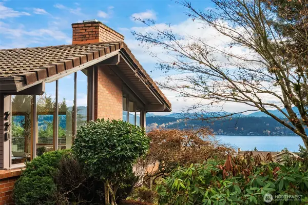 220 171st Place Ne, Bellevue, WA 98008