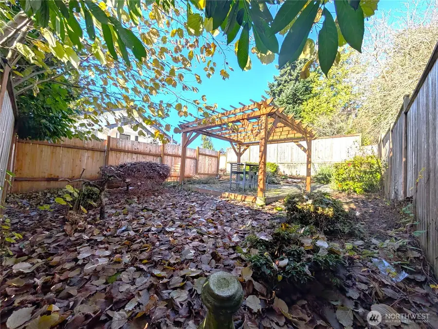 8516 Wallingford Avenue N, Seattle, WA 98103 - Image #2