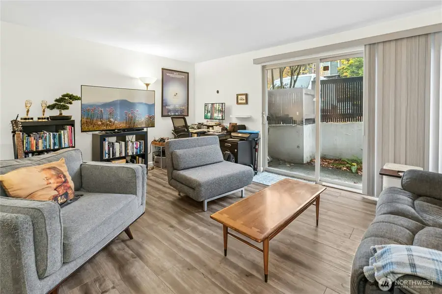 11006 NE 68th Street #806, Kirkland, WA 98033 - Image #3