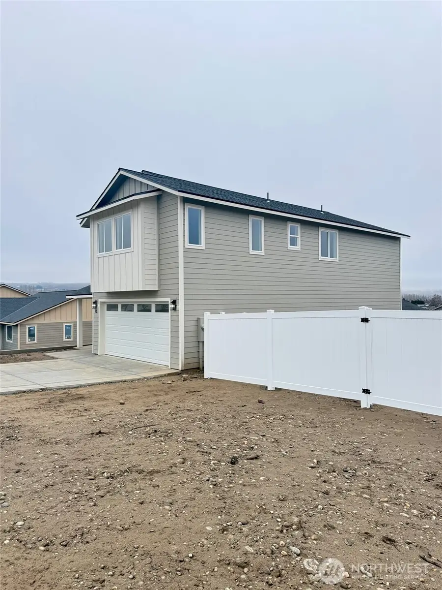 16 Juanita Way, Malaga, WA 98828 - Image #3