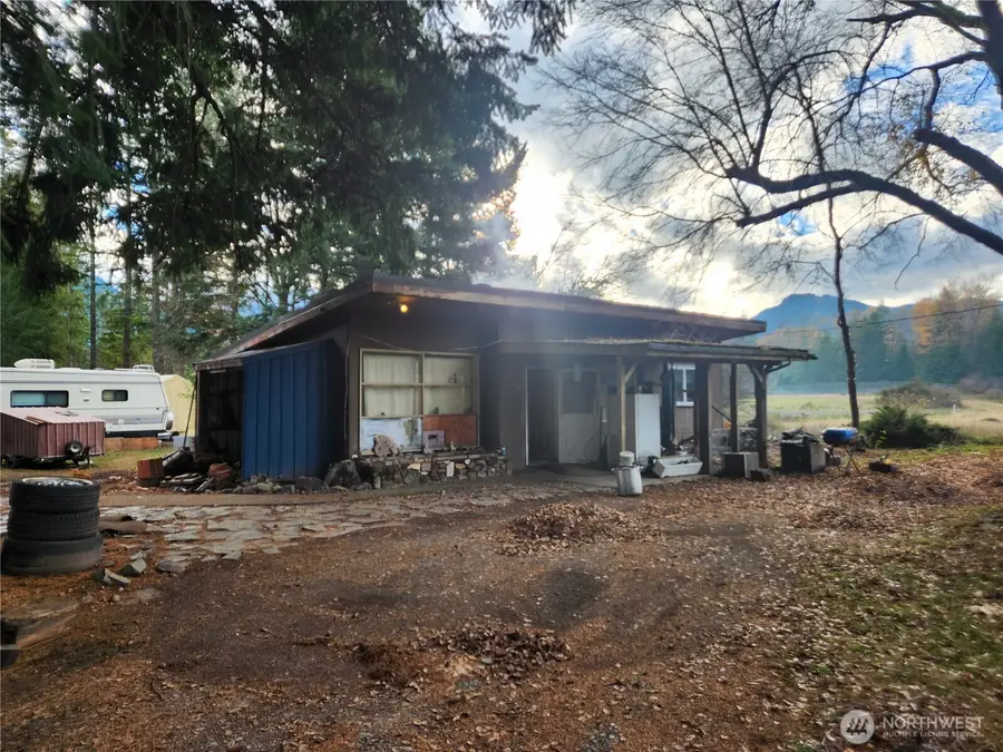 125 Edmonds Road, Packwood, WA 98361 - Image #2