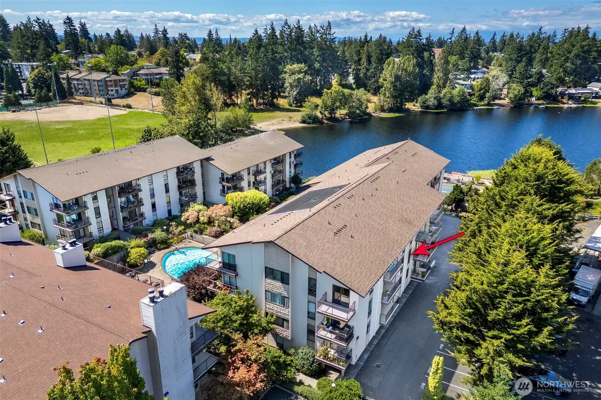 13229 Linden Avenue N #509-B, Seattle, WA 98133 - Image #1