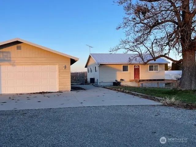 64 Lakeview Way, Brewster, WA 98812 - Image #1