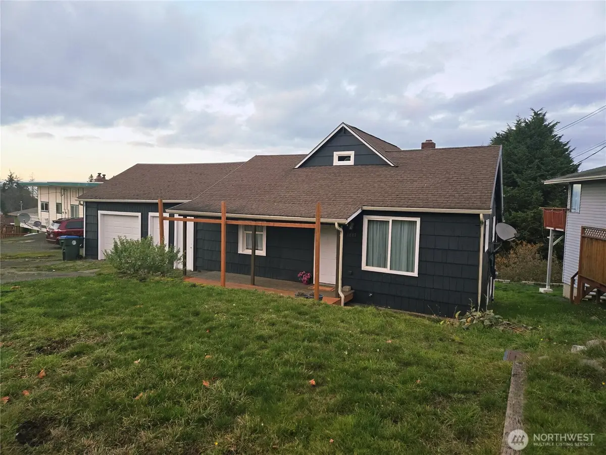 1811 E 3rd Street, Port Angeles, WA 98362 - Image #1