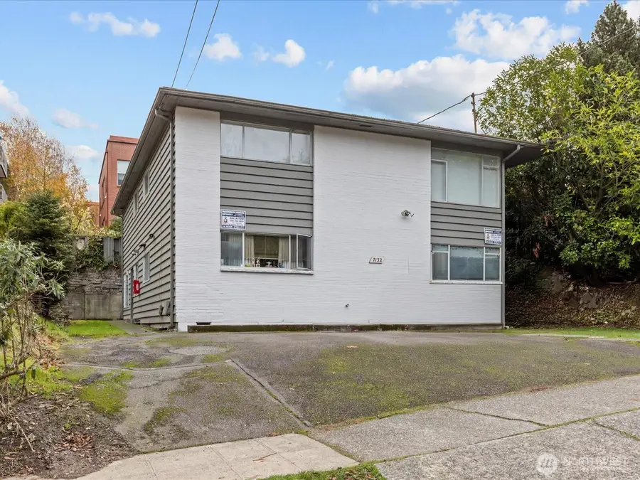 7132 47th Avenue Sw, Seattle, WA 98136 - Image #2
