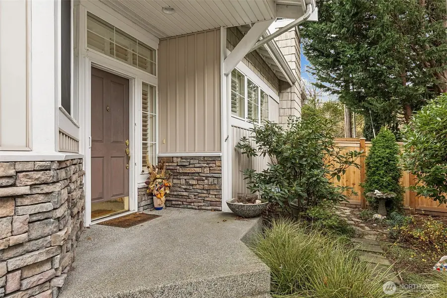 120 Newport Way Nw #16, Issaquah, WA 98027 - Image #3