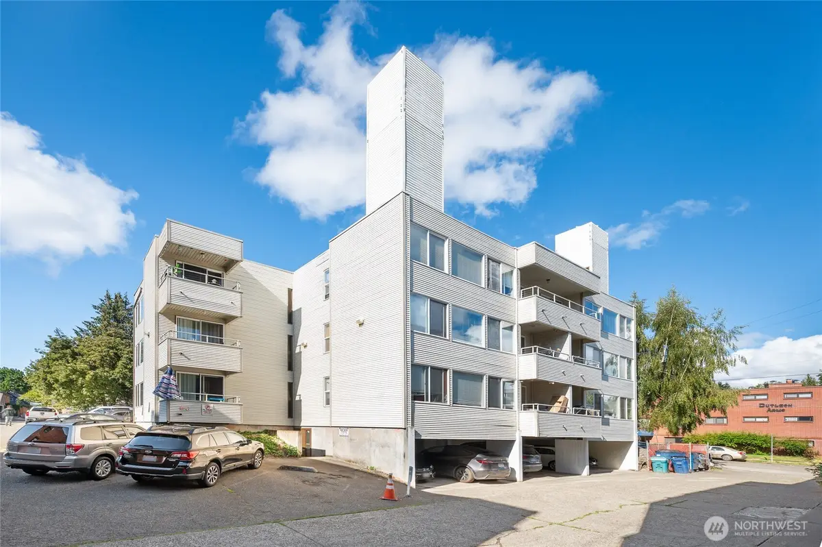 7919 Wallingford Avenue N, Seattle, WA 98103 - Image #1