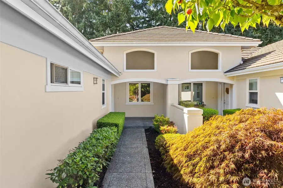 6849 Fairway Lane Se, Olympia, WA 98501 - Image #3