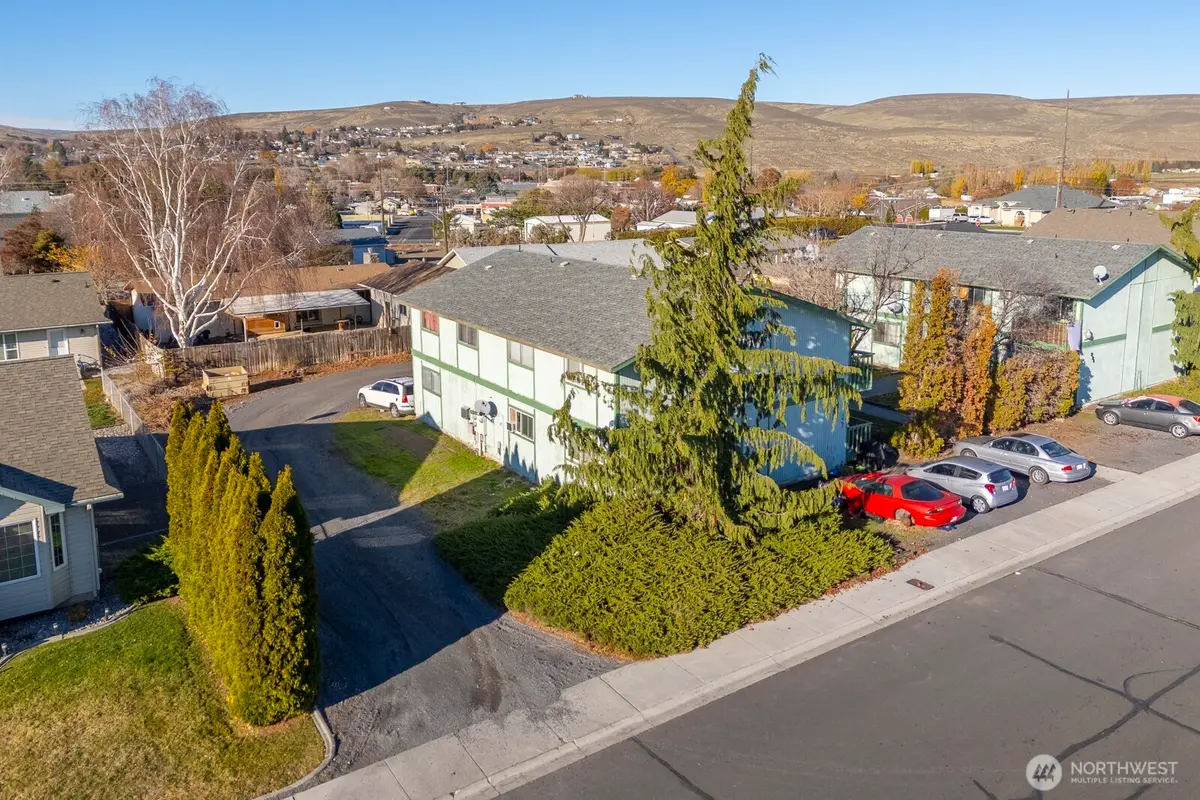 223 NE E St, Ephrata, WA 98823 - Image #1