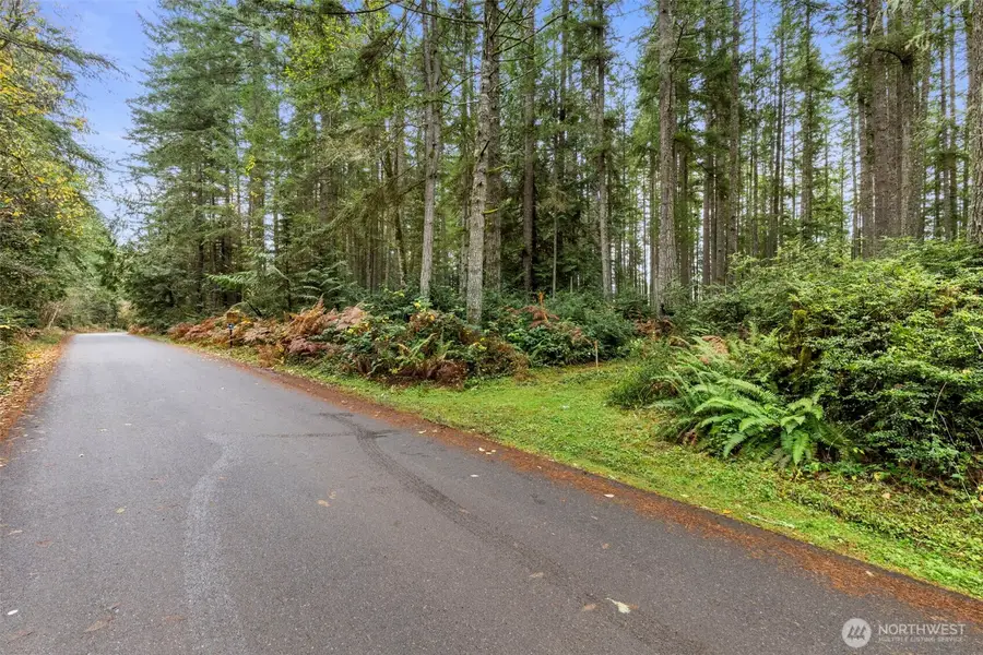 5 Larson Lane Nw, Seabeck, WA 98380 - Image #2
