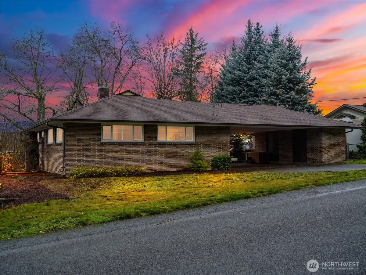 723 21st Avenue Sw, Puyallup, WA 98371 - Image #1