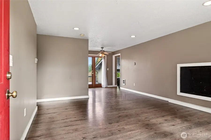 13308 NE 186th Street, Woodinville, WA 98072 - Image #2