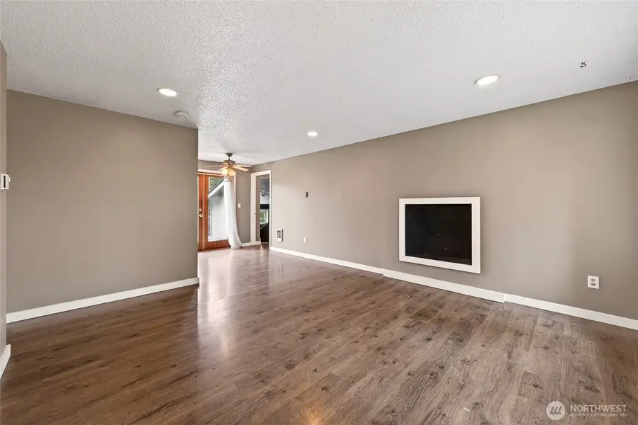 13308 NE 186th Street, Woodinville, WA 98072 - Image #3