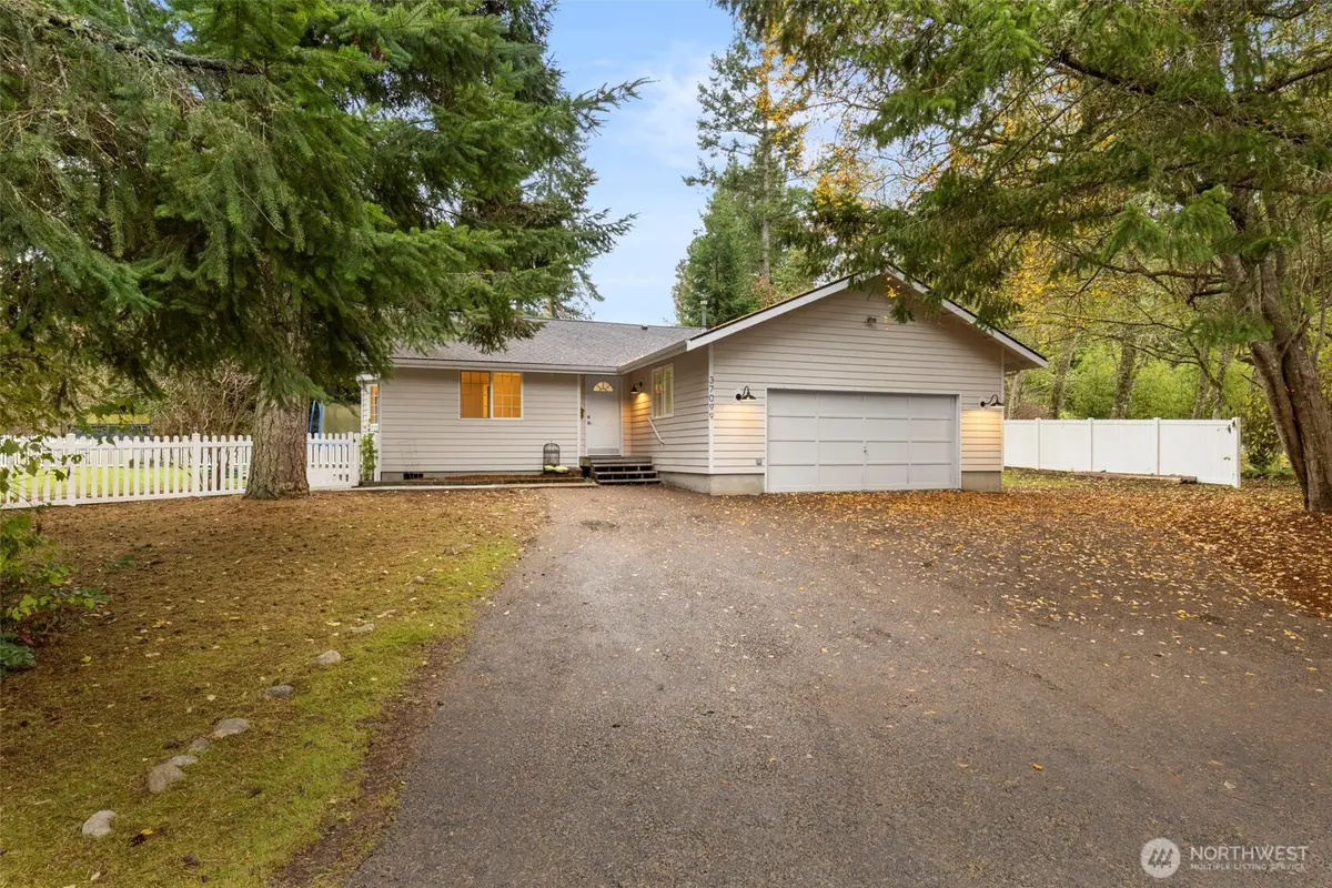 37099 Cypress Drive Ne, Hansville, WA 98340 - Image #1