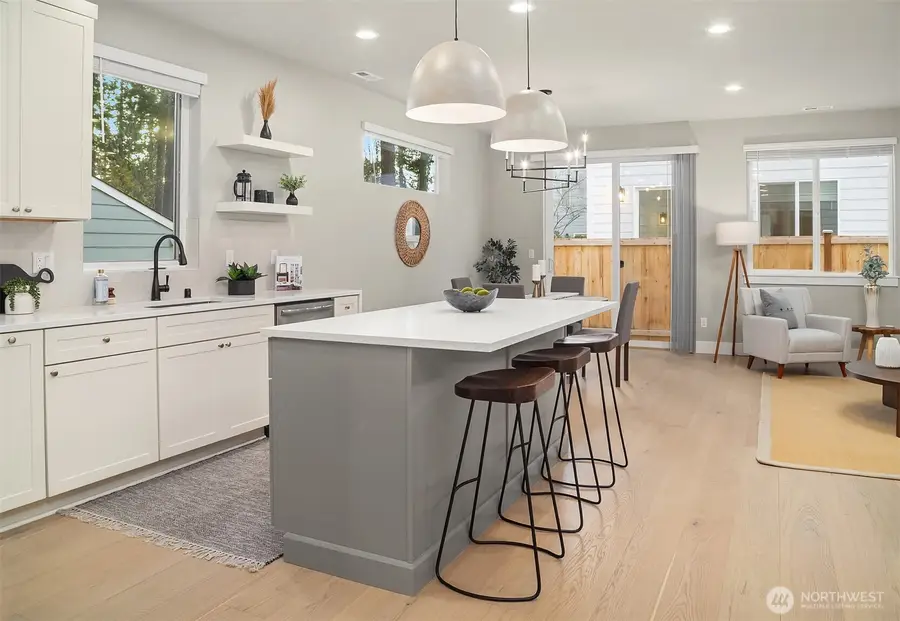 22210 222nd Street Sw, Edmonds, WA 98026 - Image #3