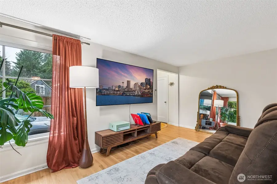 12528 24th Avenue Ne, Seattle, WA 98125 - Image #3