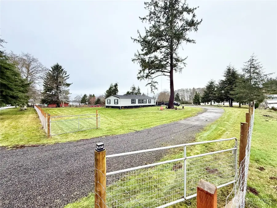 33 Whalers Drive, Aberdeen, WA 98520 - Image #2