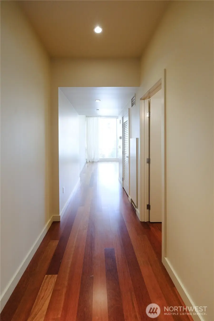 909 5th Avenue #204, Seattle, WA 98164 - Image #3