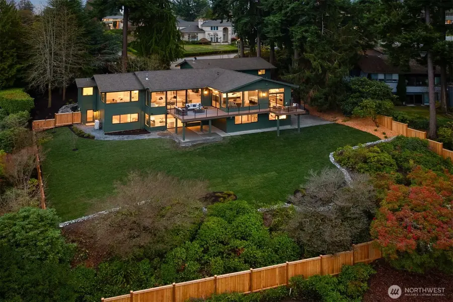 2627 96th Avenue Ne, Clyde Hill, WA 98004 - Image #2