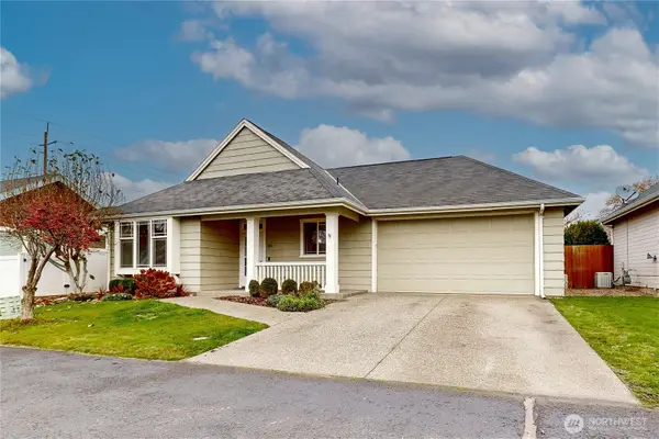 891 SE Larkspur Pl, College Place, WA 99324