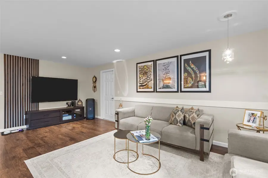 1073 SW 326th Street, Federal Way, WA 98023 - Image #2