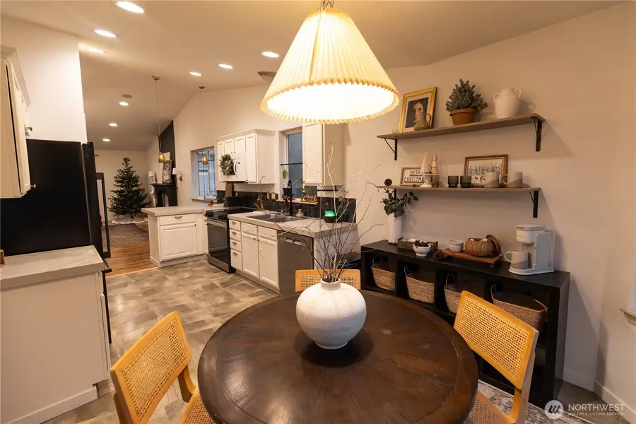 1524 E 200th Street Ct, Spanaway, WA 98387 - Image #2